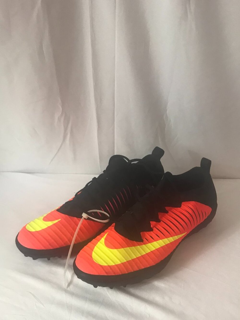 Nike Mercurial X Finale Athletic Sport Cut Indoor Soccer/Football Sneakers